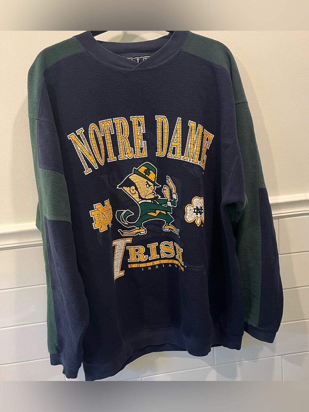 VINTAGE Notre Dame Fightin’ Irish Crewneck Sweatshirt